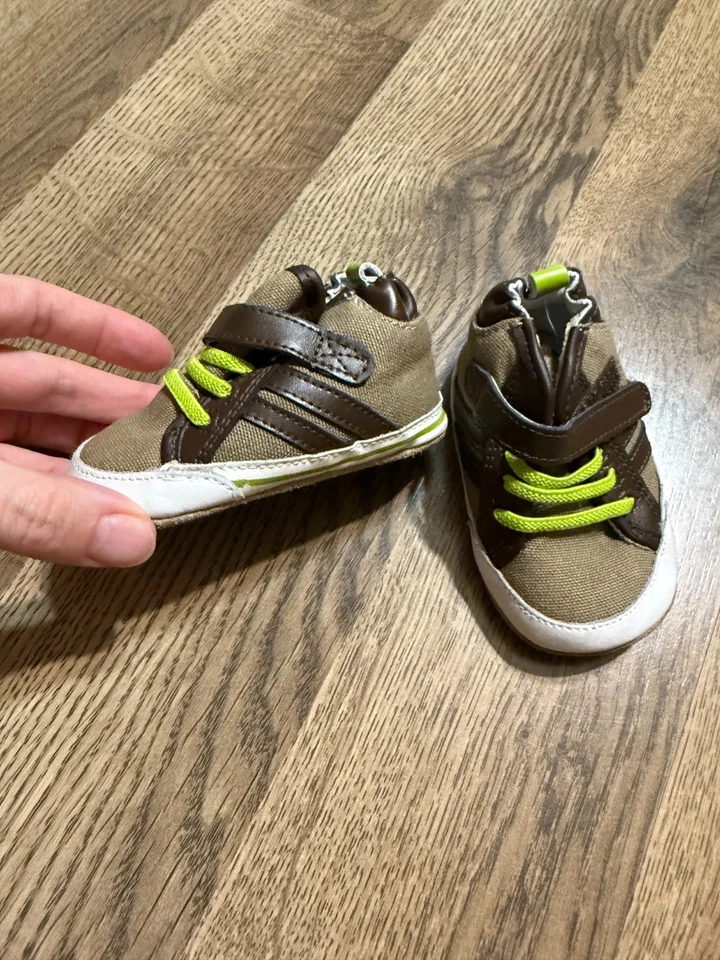 Zapatos Robeez, Infantil Niño Talla 3-6 Meses, Marrón Verde Foto 2 de 4
