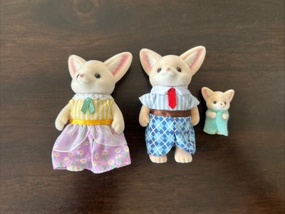 Sylvanian Families Calico Critters Fennec Fox Dad, Mom & Baby Figures