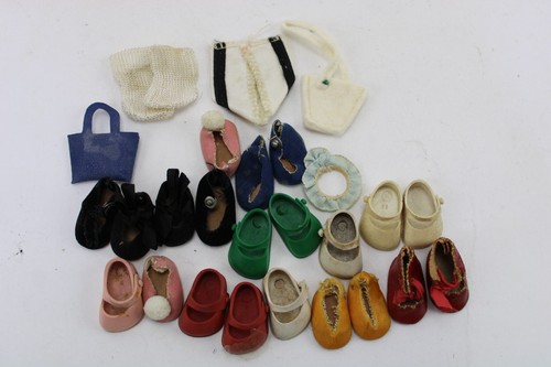 Lotto: 50+ accessori e biancheria intima vintage Ginny & Ginnette - scarpe, cappelli++ così come sono - Foto 2 di 11