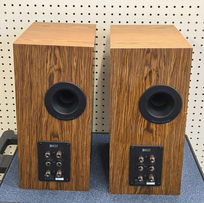 KEF R3  ウォールナット KEF R3 Meta (Walnut) Bookshelf speakers (Walnut) at Crutchfield
