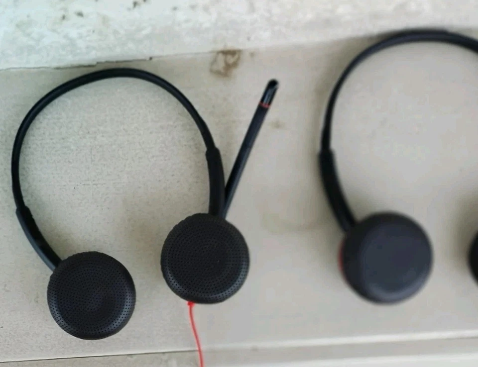 2 Plantronics Blackwire C3220 Wired Stereo USB Headsets w/ Noise-Cancelling Mic - Image 4 of 4