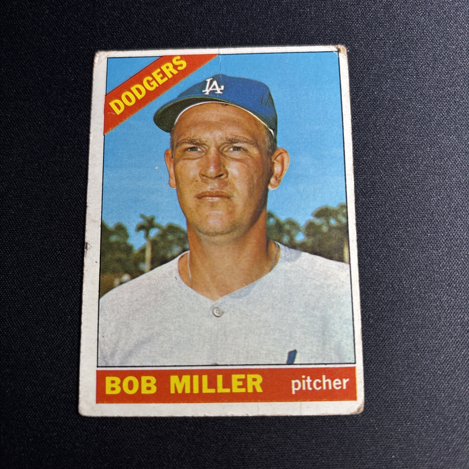 1966 TOPPS # 208 BOB MILLER