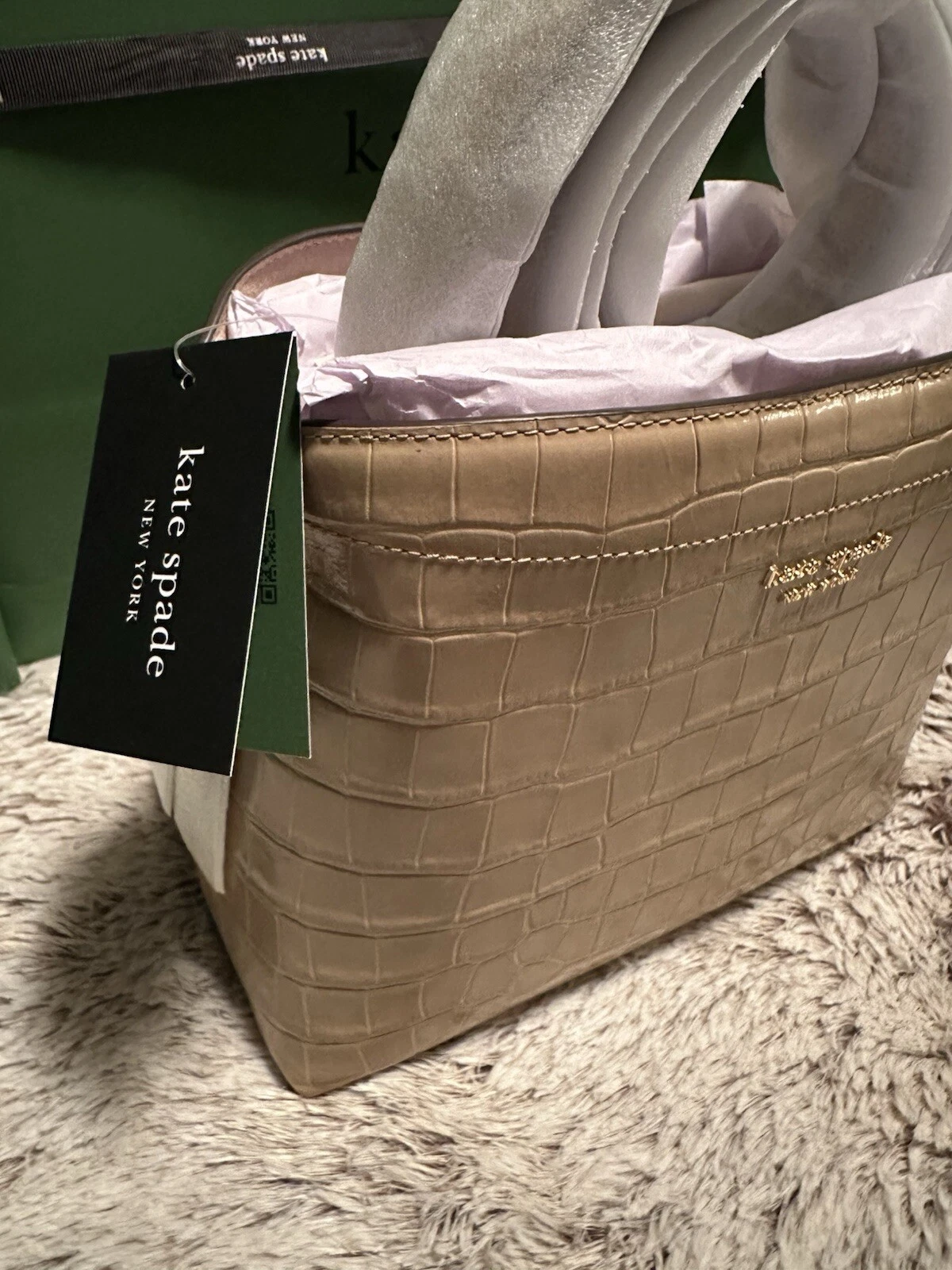 AUTENTICA NUOVA CON ETICHETTE $398 Kate Spade New York Knott borsa media con manico superiore in rilievo Croc