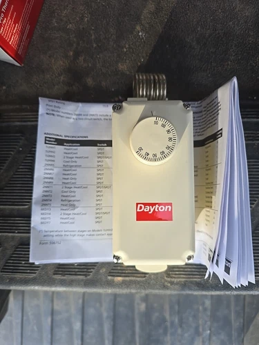 Dayton 6EDY5 Heat/Cool Thermostat