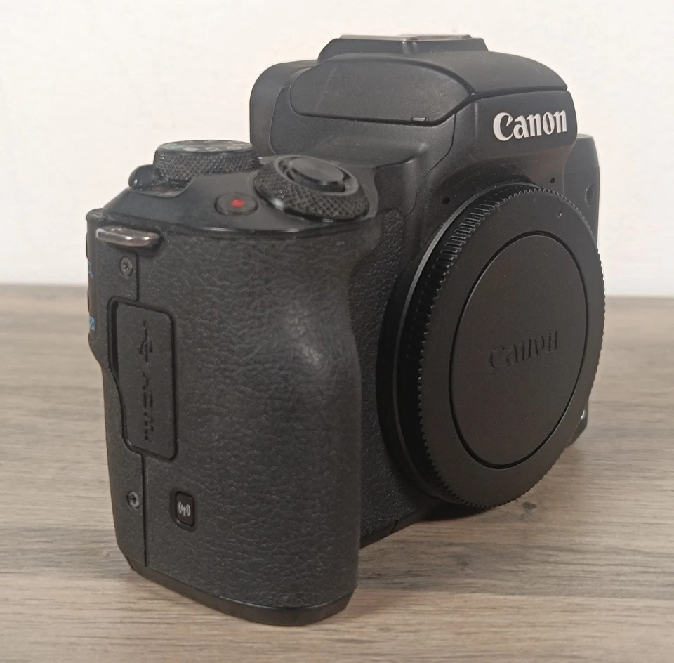 Canon EOS M50, photo 3 of 5