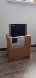 QNAP TS 664 6 Bay NAS 16GB RAM 2x 2.5GbE HDMI OVP TOP Zustand