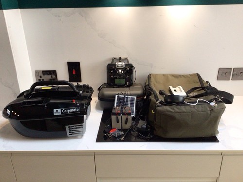 Waverunner Shuttle Bait Boat & Extras Used Carp Fishing Gear