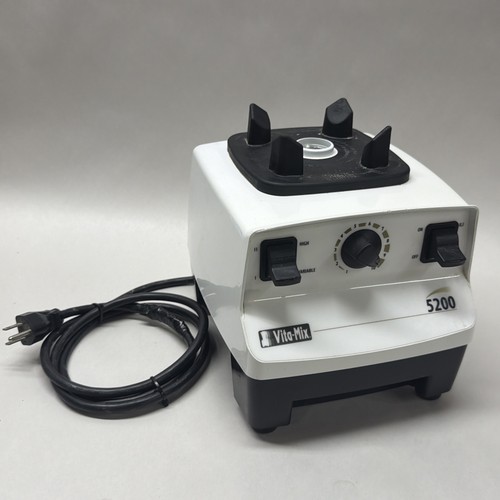 Vitamix 5200 Blender VM0103 [Base Only] White For Parts Or Repair - Turns On