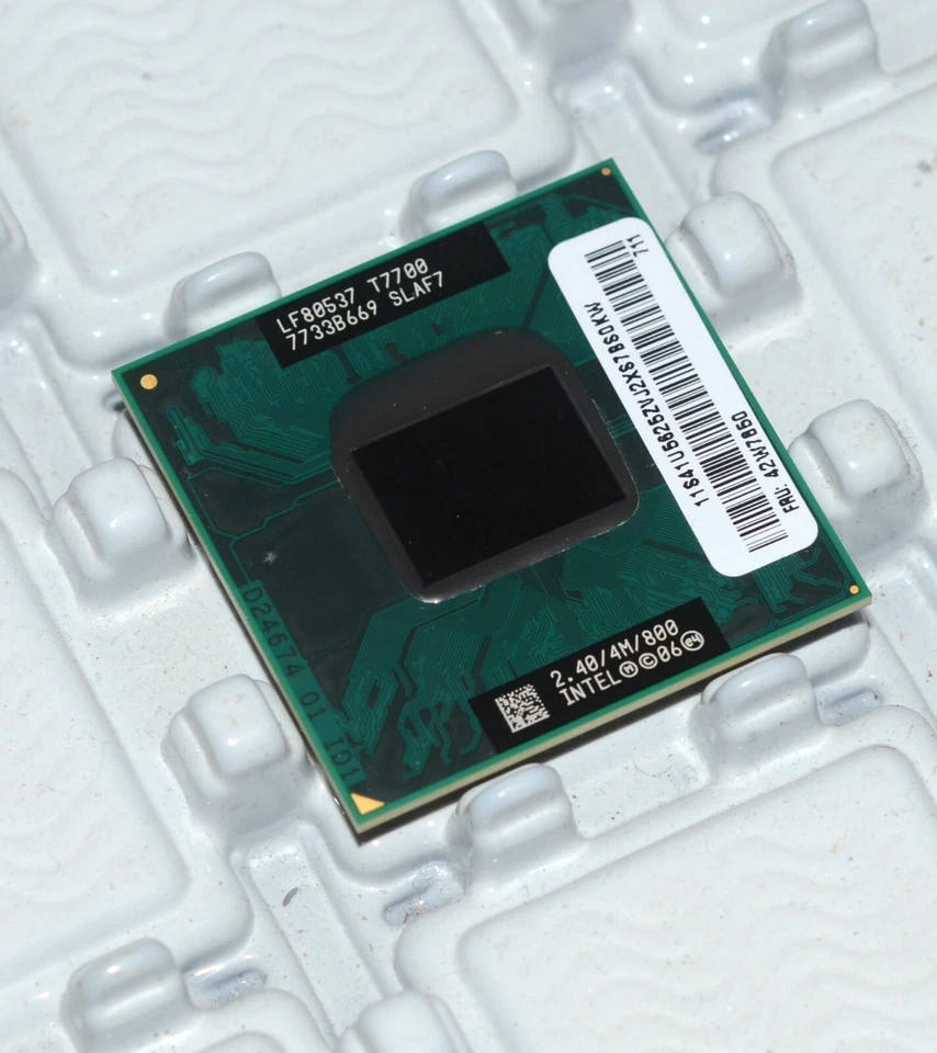 Intel Core 2 Duo T7700 2.4 GHz 800MHz Processor Socket P SLAF7 - Image 3 of 4