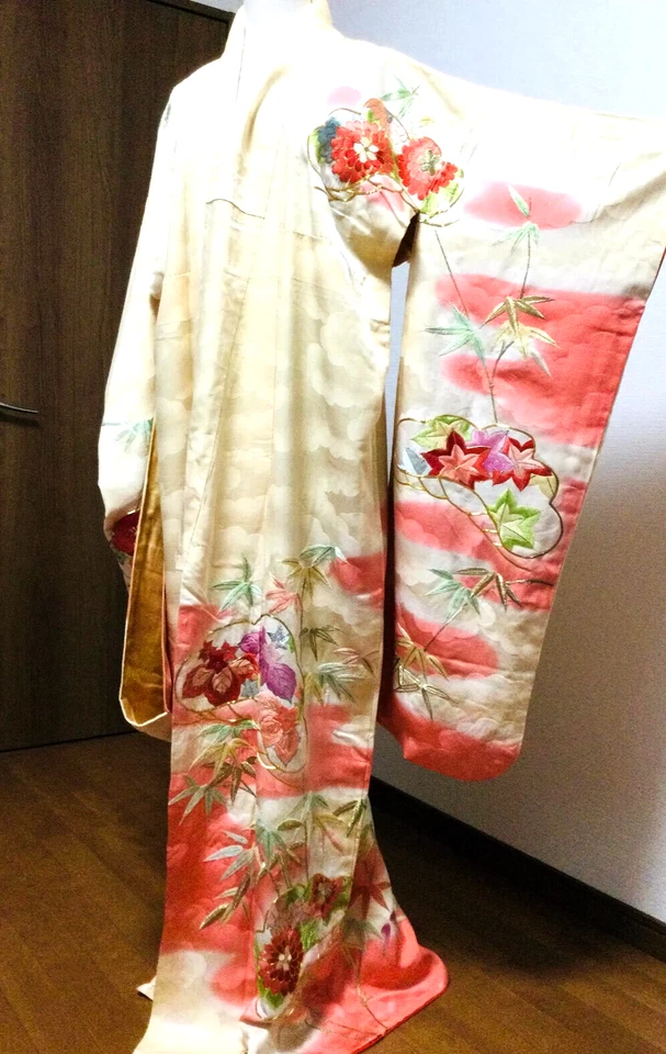 【Casi Como Nuevo】Kimono Upcycle,Kimono Hurisde,Bata Kimono,Vestido Kimono,Kimono Rosa Foto 4 de 4