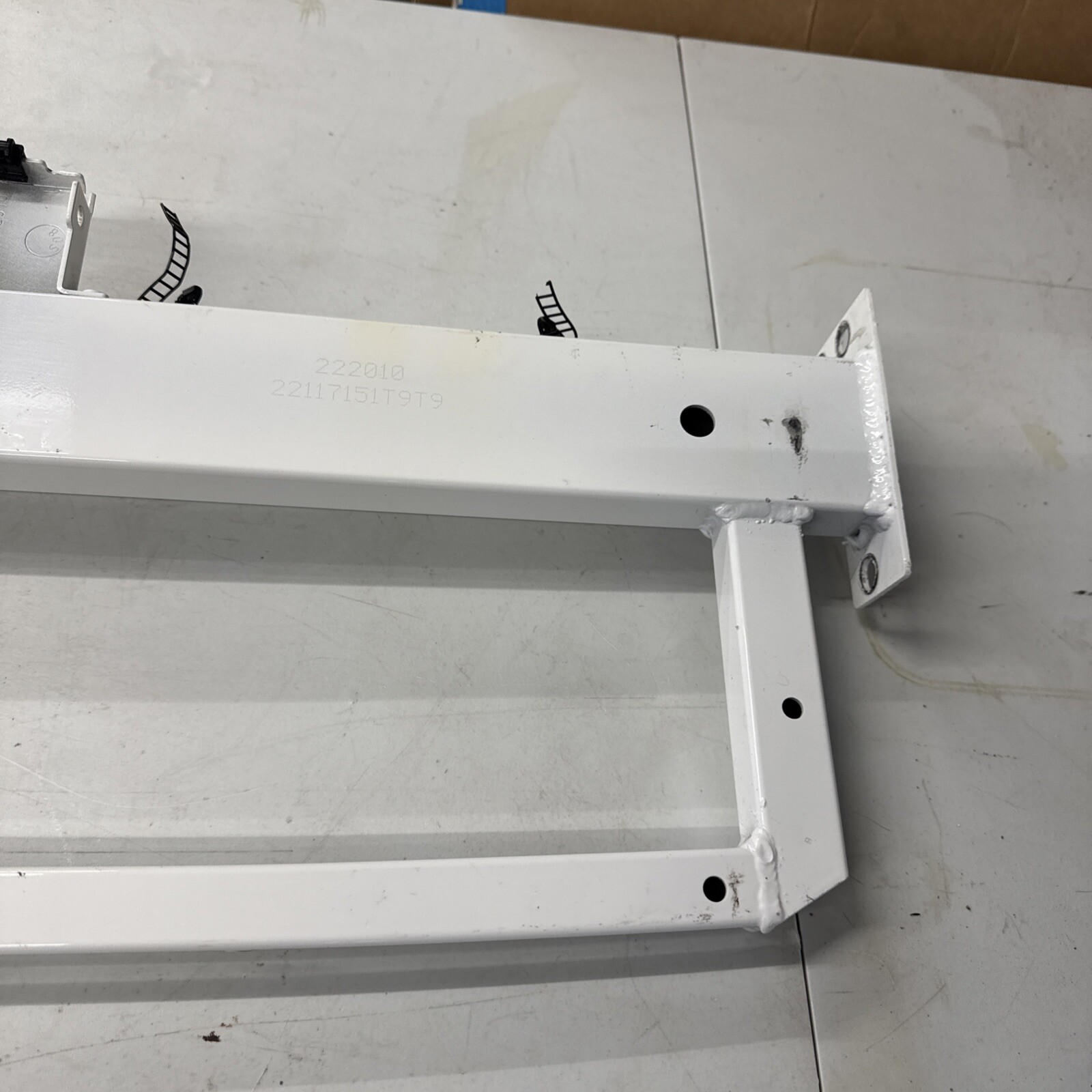 2007-2015 AUDI R8 REAR UPPER CROSS PANEL FOR TAILGATE LATCH 420814291D Used OEM