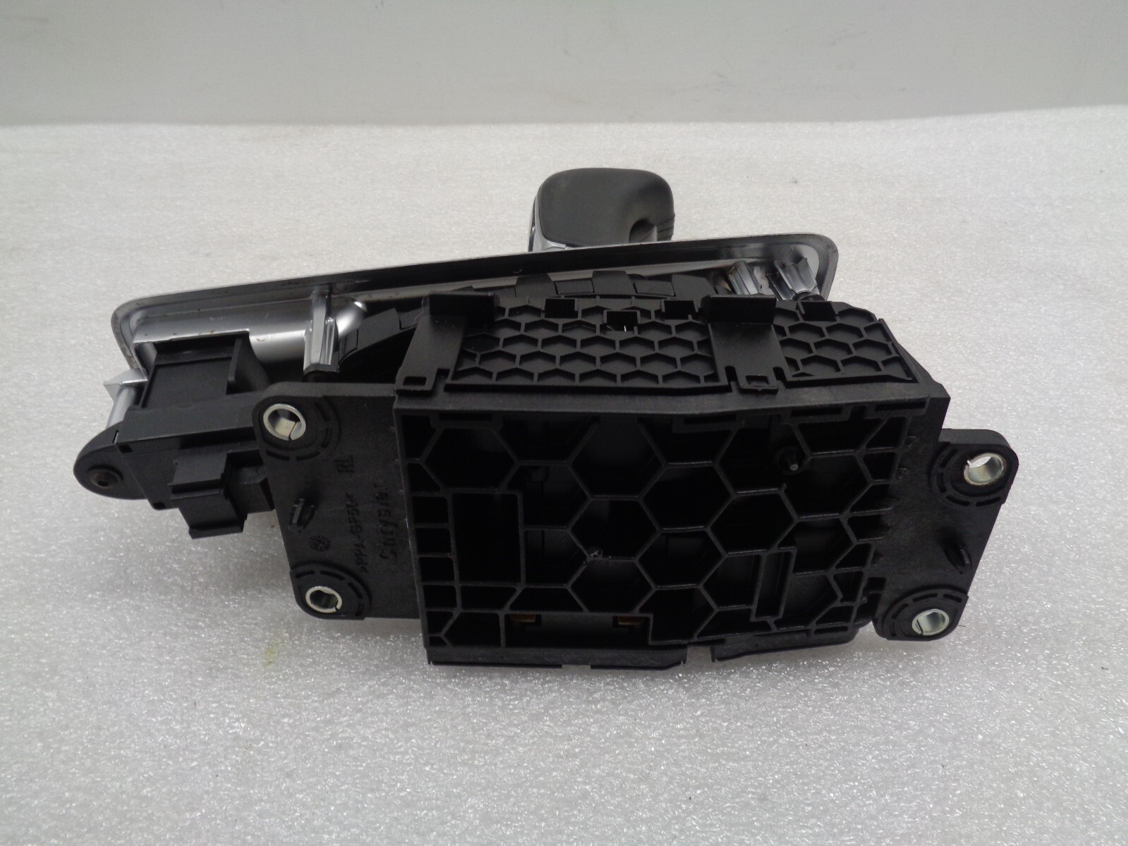 14-17 Maserati Ghibli Automatic Transmission Floor Shifter w/ Knob OEM AK2308321