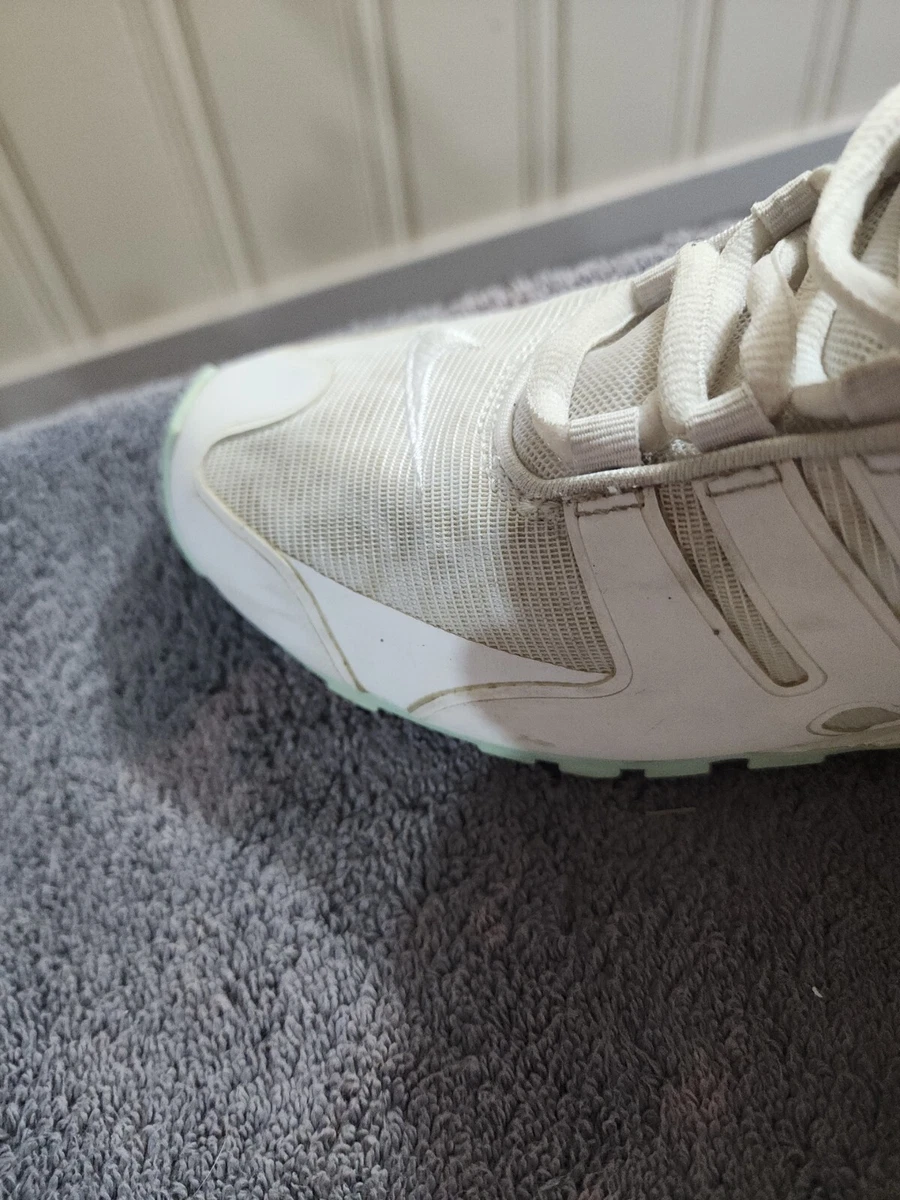 Nike clearance shox inside