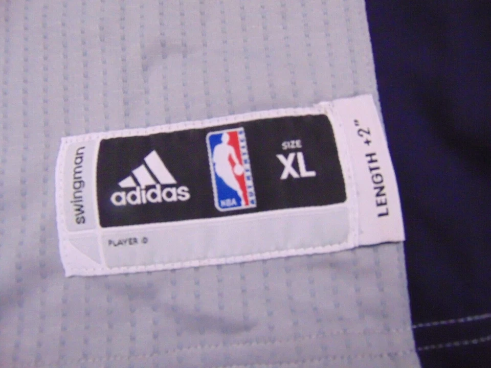 CAMISETA ADIDAS NBA DETROIT PISTONS ANDRE DRUMMOND SWINGMAN TALLA JUVENIL XL Foto 2 de 4