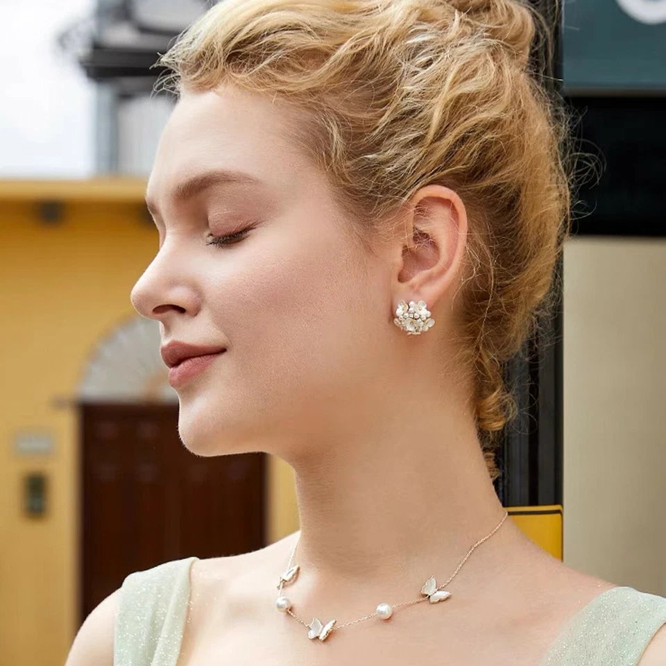 18k yellow gold 925 silver stud simulated diamond pearl flower blossom earrings Foto 3 de 4