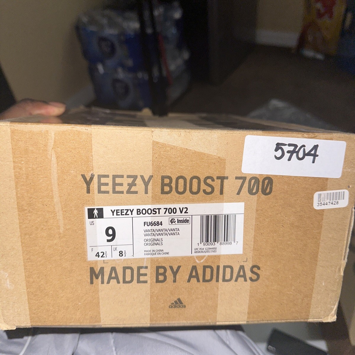 Size adidas Yeezy Boost 700 V2 Vanta 193093889987|