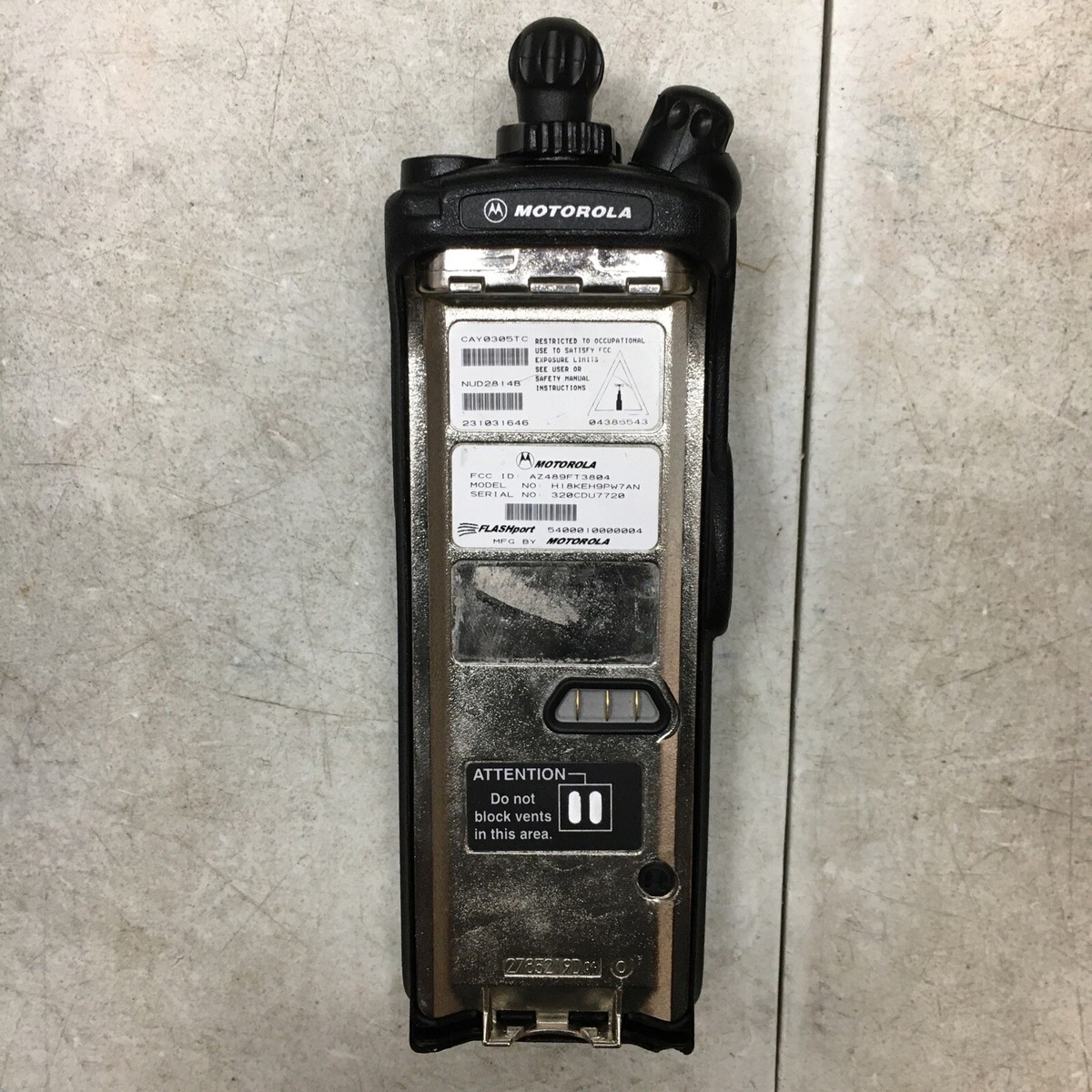 MOTOROLA XTS5000 III VHF 136-174mhz P25 DIGITAL RADIO H18KEH9PW7AN