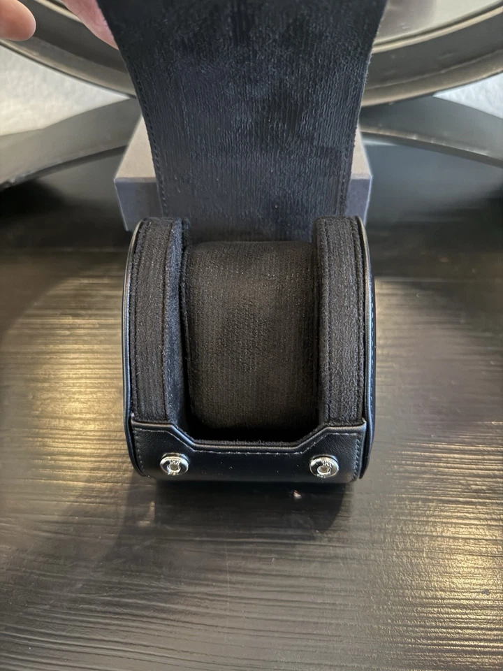 爱彼 AP 黑色皮革旅行手表保护壳 保护袋 — 第 2/4 张图片