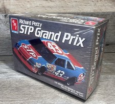 VTG 1990 Richard Petty 1/25 Model Kit NASCAR STP Grand Prix AMT ERTL 6728 SEALED