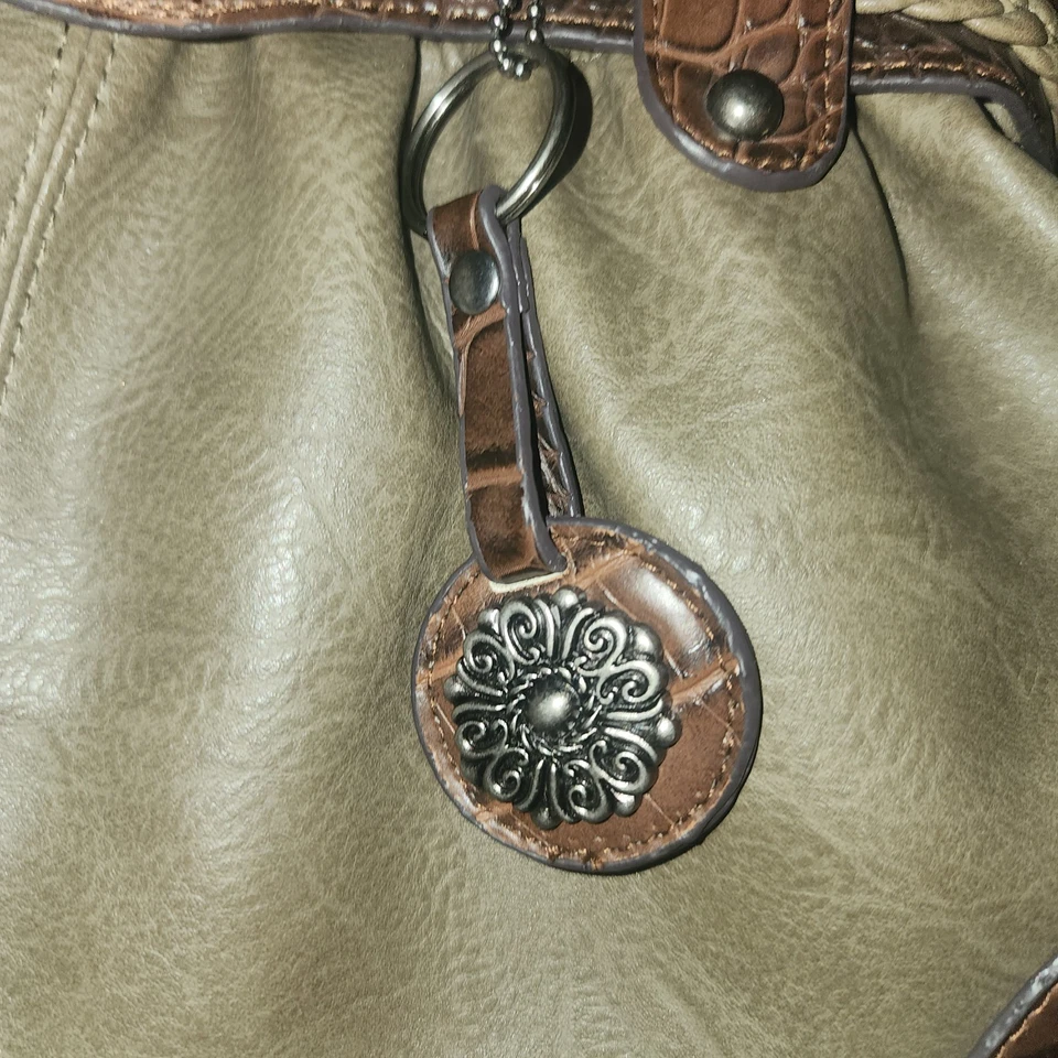 Bolso de hombro Burno para mujer 13x8x3 1/2 correas trenzadas con llavero Foto 3 de 4