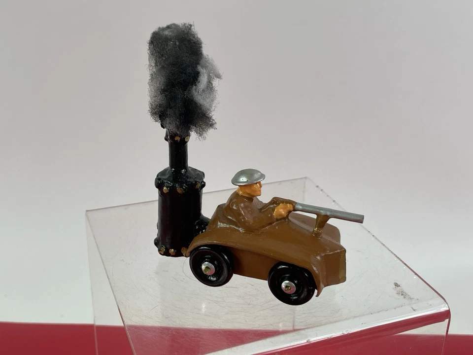 Se asemeja a Nate's Garage Bruce Hebron cobertizo de metal Primera Guerra Mundial Ejército de Estados Unidos vehículo personalizado Foto 3 de 4