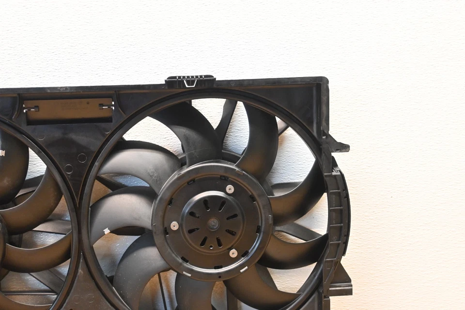 13-18 AUDI C7 S6 S7 RS7 4,0 L Ventilador de refrigeración del motor Cubierta Conjunto de motor OEM Foto 4 de 4