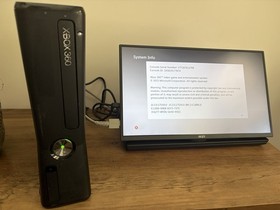 Microsoft Xbox 360 S 4GB Console - Black (1439) (WORKING CONSOLE ONLY + Game)