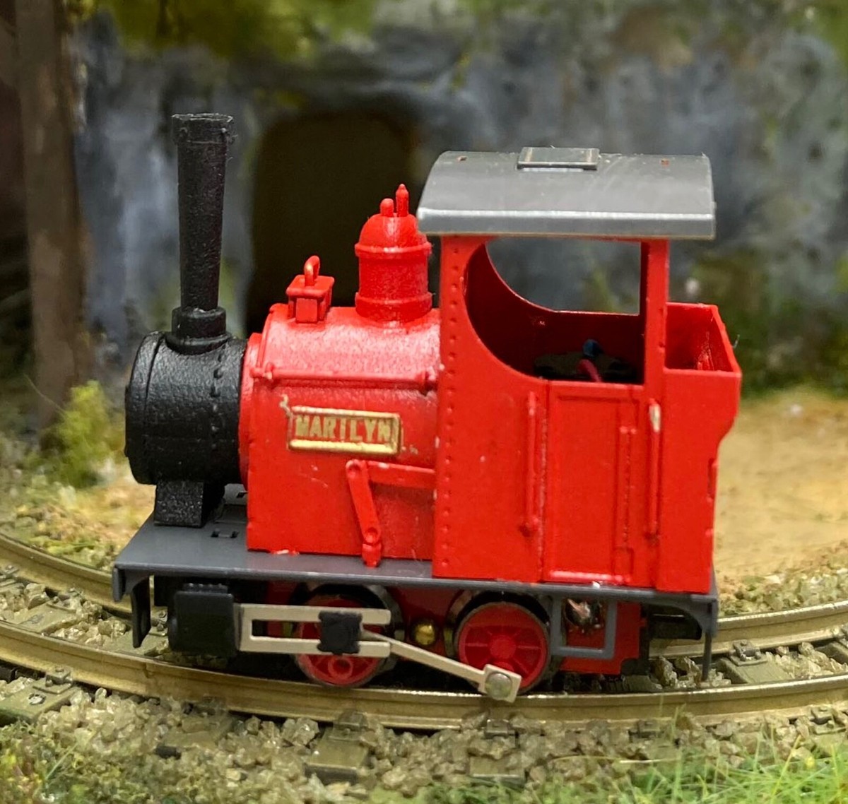 HOn30/HOe Scale 0-4-0 Saddle-Tank Super Mini Steam Locomotive