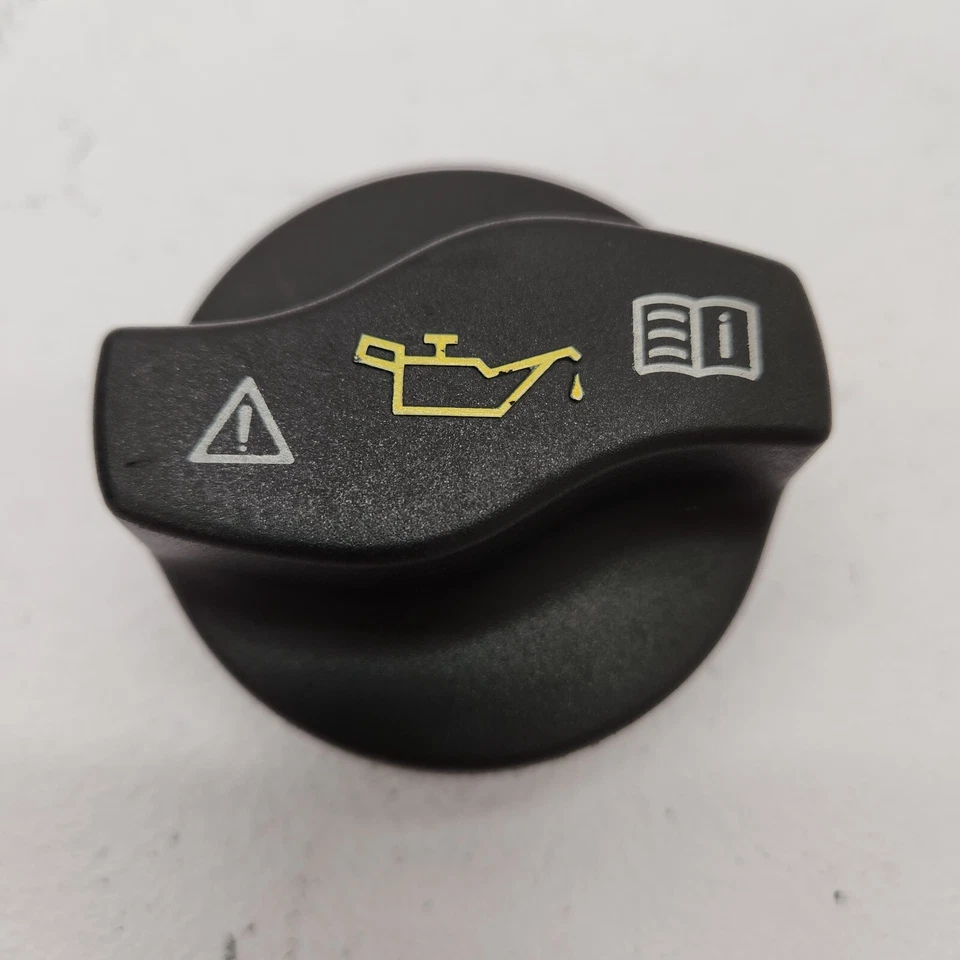 Tapa tapa llenado aceite motor Mercedes Benz C250 12-15 OEM A0000101585 Foto 3 de 4