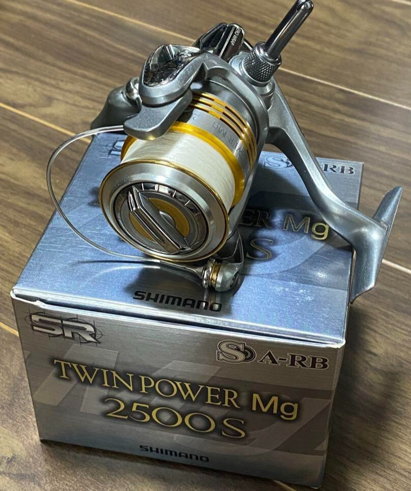 リール SHIMANO TWIN POWER MG 2500S SHIMANO TWIN POWER Mg 2500S Spinning reel used With Box