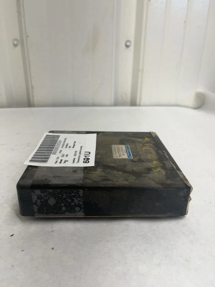 93 CHRYSLER COLT Chassis Brain Box Transmission (behind Console) Md753587 - Image 4 of 4