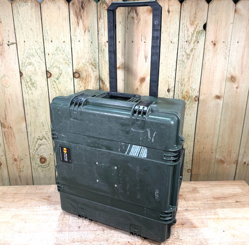 Pelican Storm IM2875 Green Waterproof Rolling Storage Case Good Condition AB