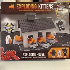 Exploding Kittens Exploding House Construction Set (317 Pieces with Bonus Card)