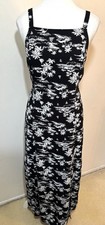 Old Navy Women's Medium Maxi Dress Smocked Slit Tropical Black & White