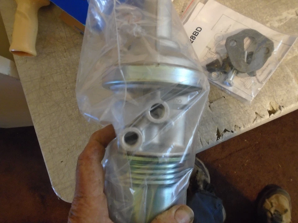 Bomba de combustible Ford Mercury Country Custom Galaxie Pickup 59-62 360589 Foto 3 de 4