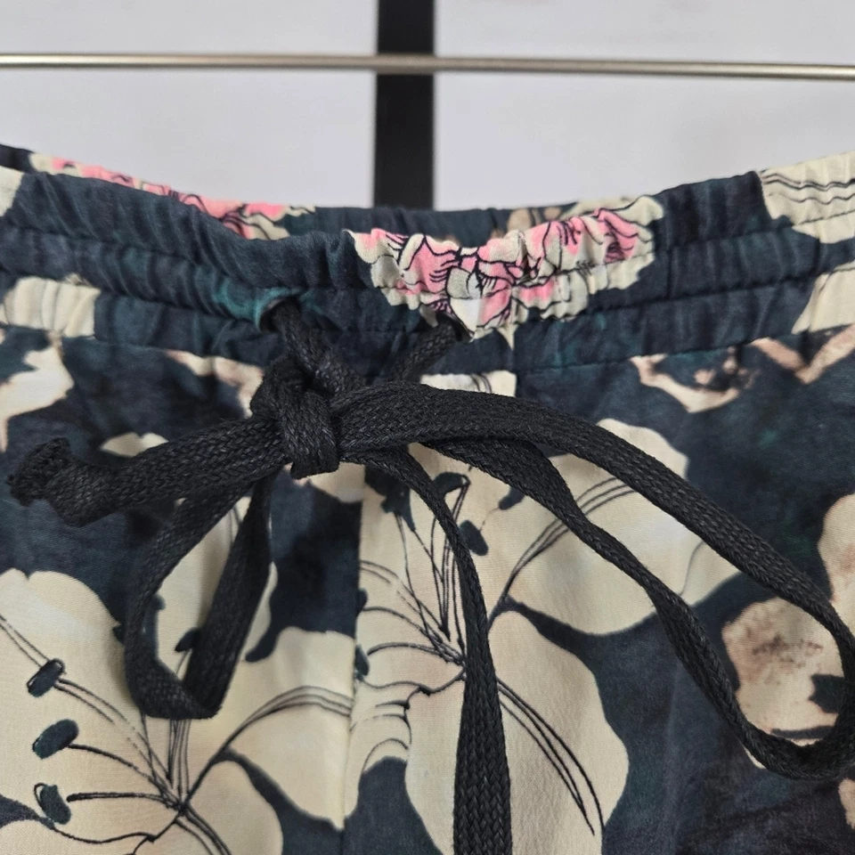Pantalones Cortos Elizabeth and James 100% Seda Floral Talla Mediana Foto 4 de 4