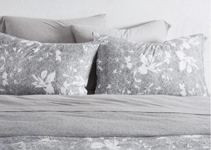 Rare! Calvin Klein "Modern Floral" Queen 3 Pc Duvet Set With Shams, Gray, NWT - Image 4 of 4