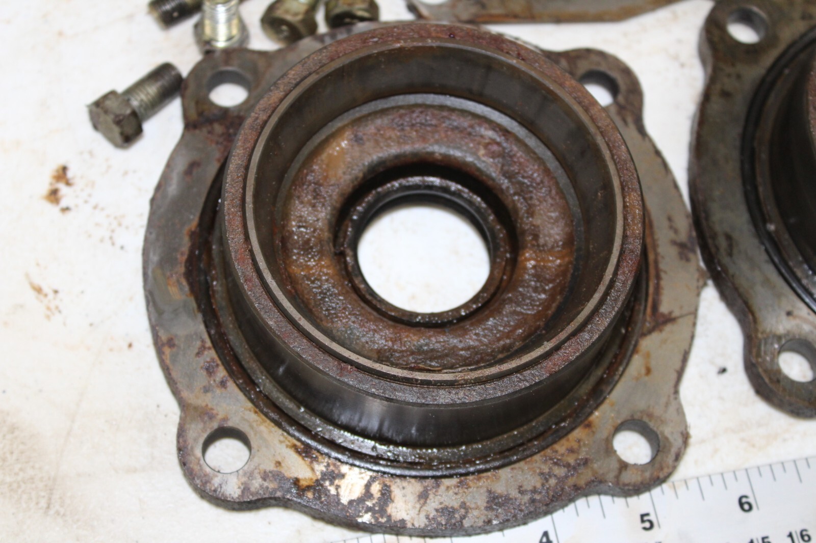 Mitsubishi D2000 FD Satoh Tractor 2DR5 Rear Differential Supports 67433 ...