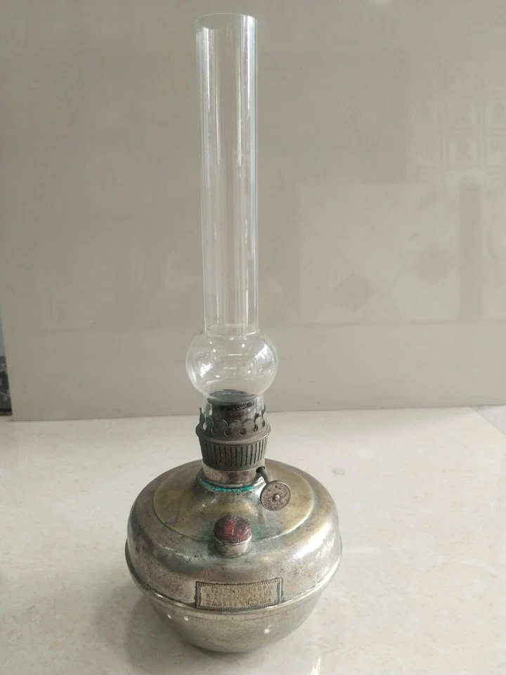 Lámpara de queroseno vintage antigua rara R. Ditmar Viena favorita hecha en Austria Foto 2 de 4