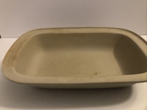 pampered chef casserole dish with lid