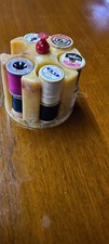 Vintage Plastic Spool Holder / Caddy w 11 Wood Spools of Thread.