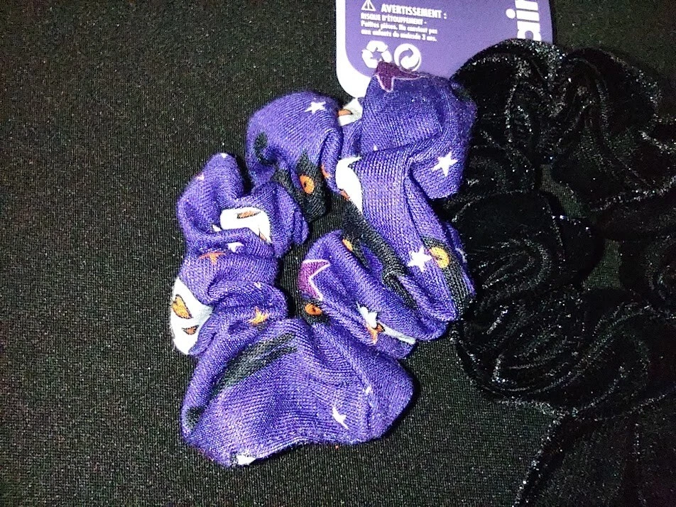 Set (2) Claire's Halloween Print Knotted Bow Hair Scrunchies Pumpkin Blue Black - Image 2 of 4