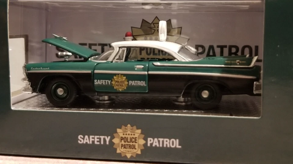 M2 Machines 1957 Dodge Coronet Police Car D500 1:64 Diecast Auto Meets R86 24-84 - Image 2 of 4