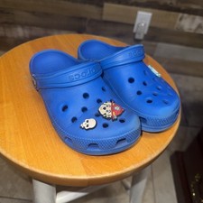 Crocs Kids Classic Clog Bright Blue Slip On Lightweight Size C 13 croc charms