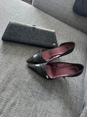 Womens Vintage Red Or Dead Shoes Heels And Clutch Bag Uk Size 6 - Image 1 of 4