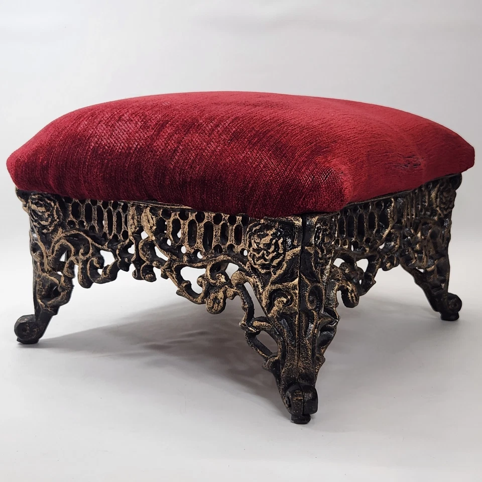 Reposapiés victoriano de hierro fundido antiguo dorado tela roja 14" cuadrado X9,5" de alto Foto 2 de 4