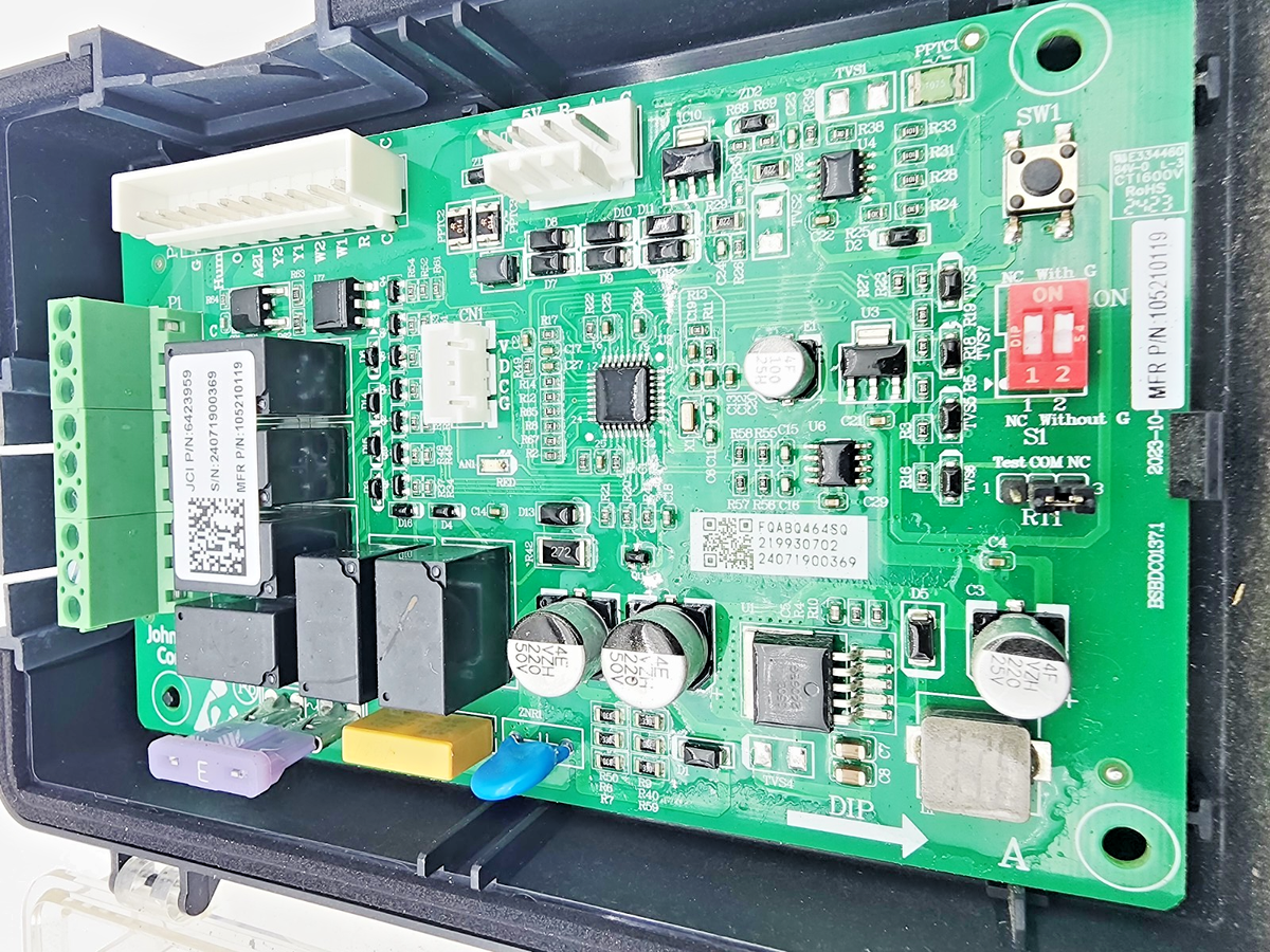 Johnson Controls 105210119 / 105210138 Circuit Board 6423959 W