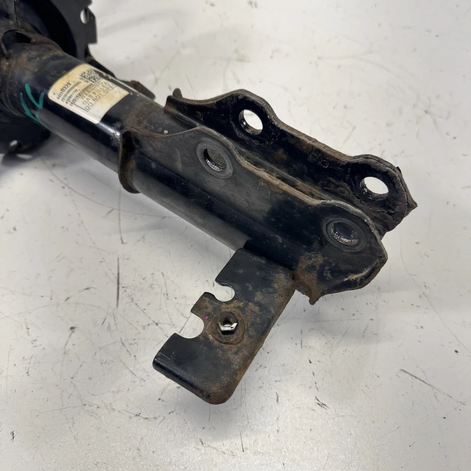 Chevrolet Equinox 2018-2024 AWD amortiguador delantero izquierdo puntal muelle helicoidal OEM Foto 2 de 4