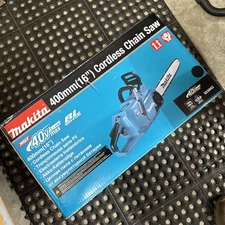 Makita XGT 40-Volt Max Cordless Brushless 16" Chainsaw GCU05z Tool Only