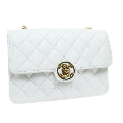 white quilted chain bolsa